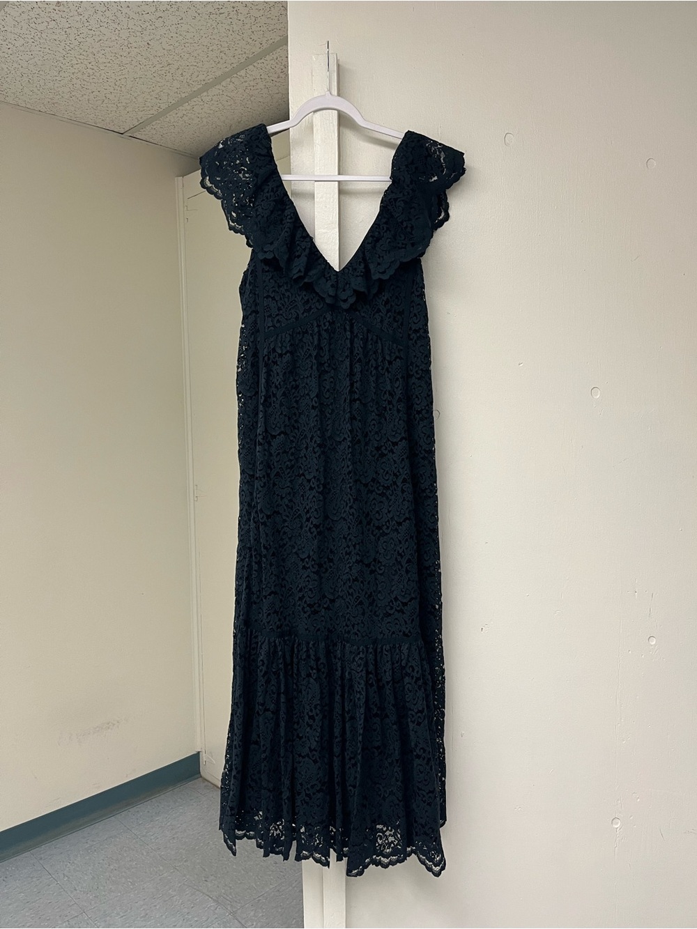 NWT New La Ligne Navy D'Ete Lace Midi Dress with Ruffle V-Neck